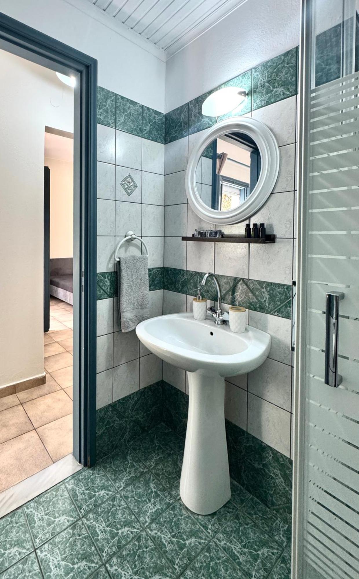 Melintas Cozy Apartments 2 Plomari エクステリア 写真